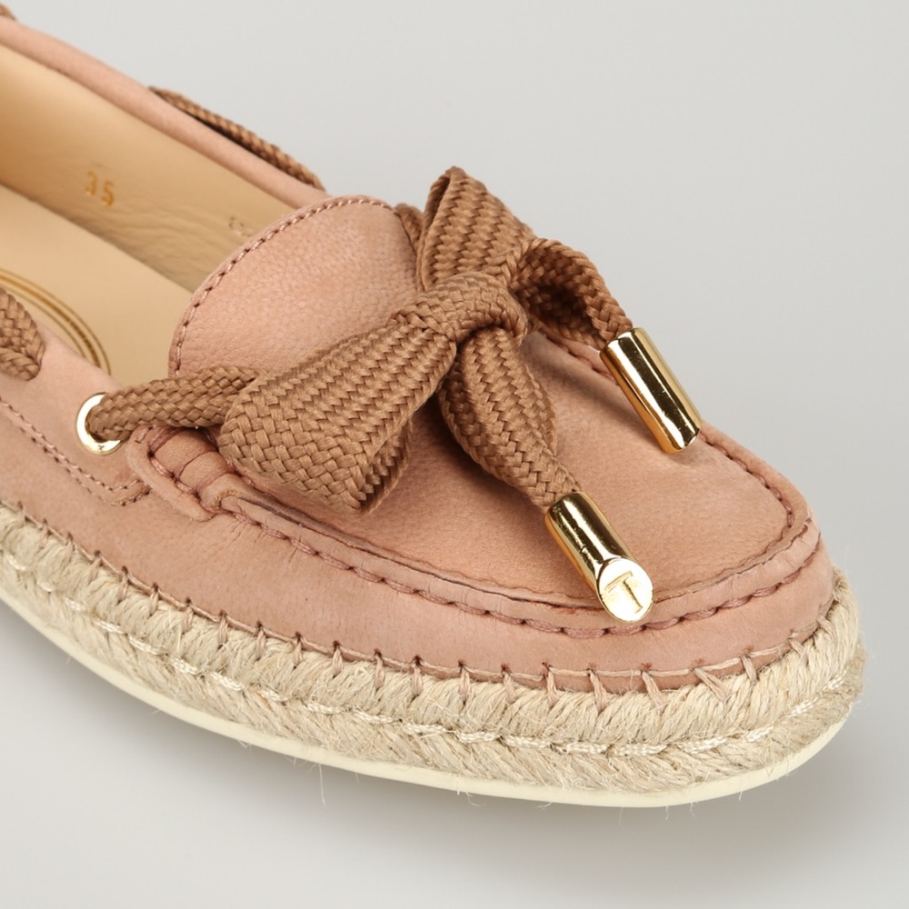 TODS Gommini raffia detail nubuck Tan Loafers with Gold Accents 40 NWOT